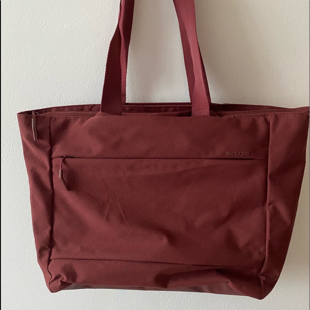 Incase Laptop Tote